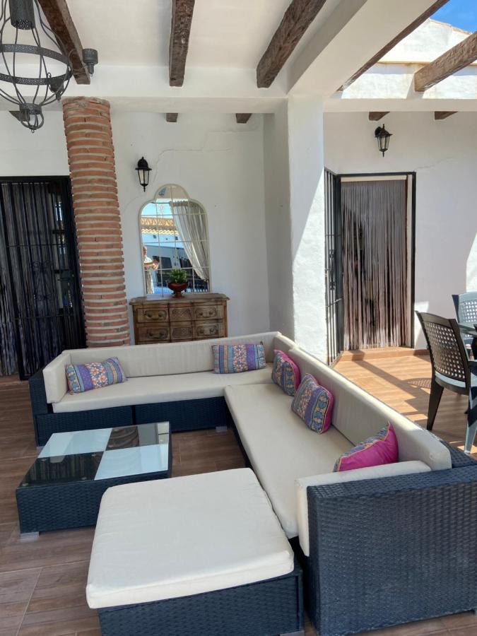 Villa Zahar Periana エクステリア 写真