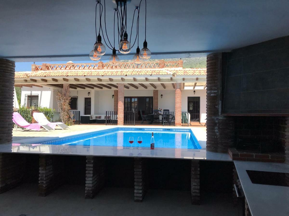Villa Zahar Periana エクステリア 写真