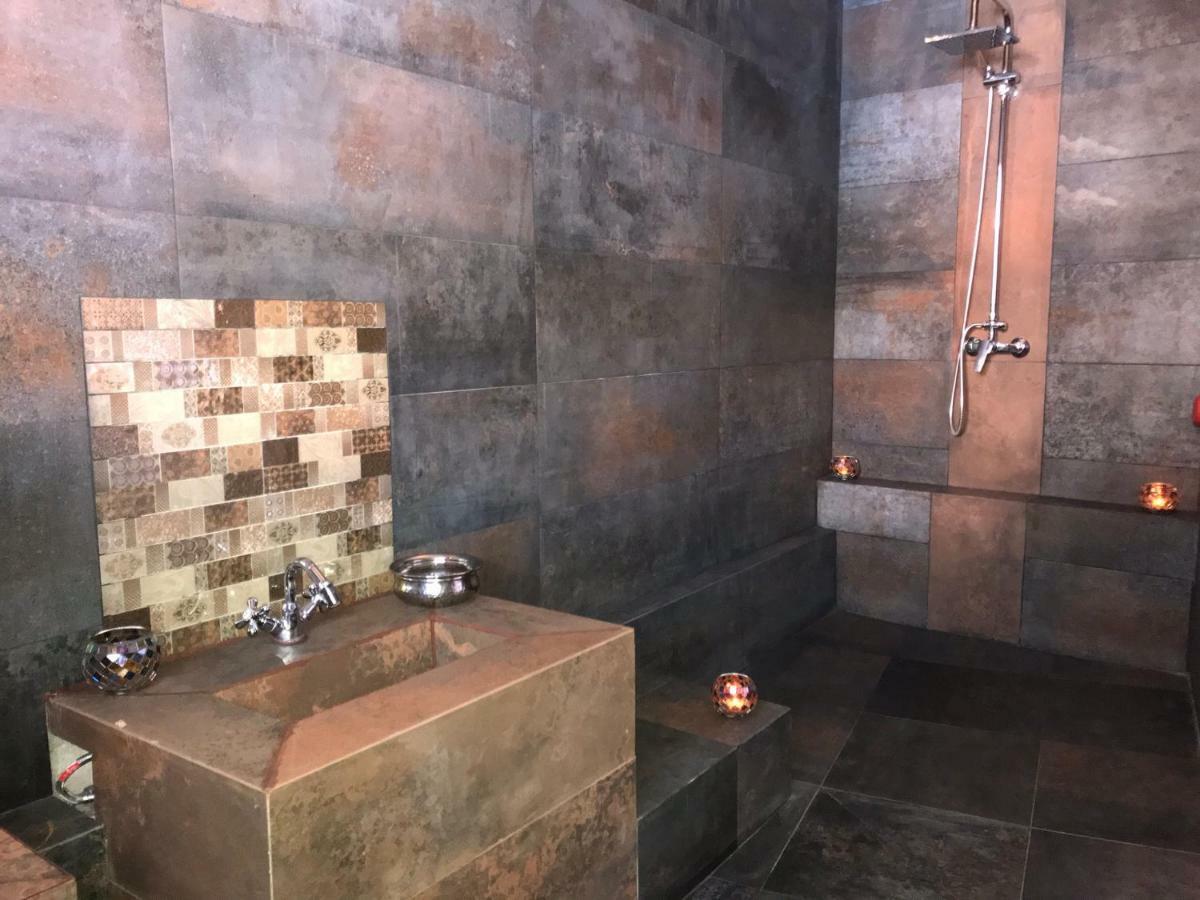 Villa Zahar Periana エクステリア 写真